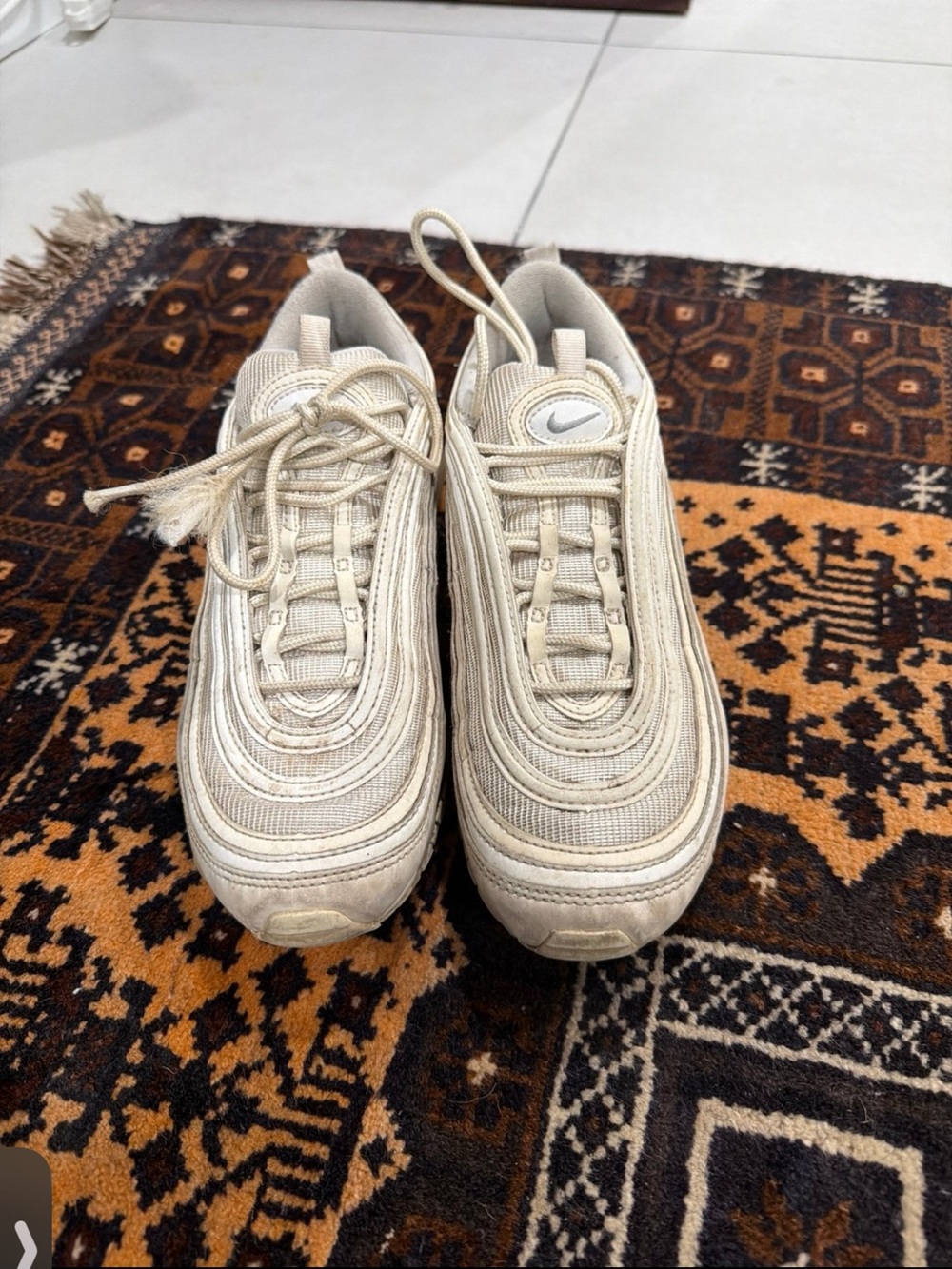 Nike Neutral-Tone Wavy Panel Sneakers - Cream